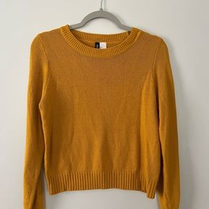 H&M Sweater Size Small